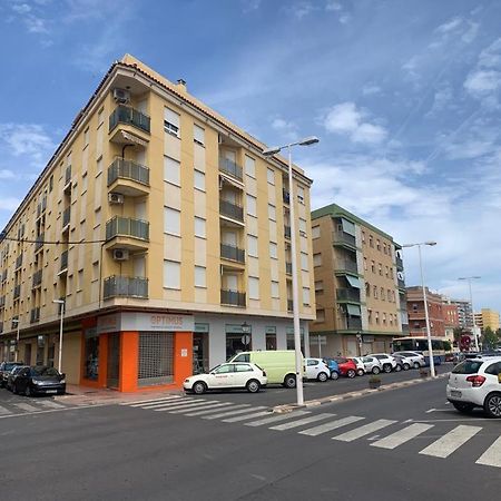 Alquilo Hermoso Apartamento En La Paradisiaca Oropesa Del Mar, 2Habitaciones, 1 Bano, Cocina, Salon, Aire Acondicionado Y Balcon A 400 Metros De La Playa Morro De Gos, Muy Cerca De Supermercados, Comercios Y Bares المظهر الخارجي الصورة