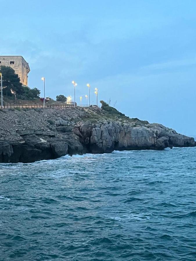 Alquilo Hermoso Apartamento En La Paradisiaca Oropesa Del Mar, 2Habitaciones, 1 Bano, Cocina, Salon, Aire Acondicionado Y Balcon A 400 Metros De La Playa Morro De Gos, Muy Cerca De Supermercados, Comercios Y Bares المظهر الخارجي الصورة