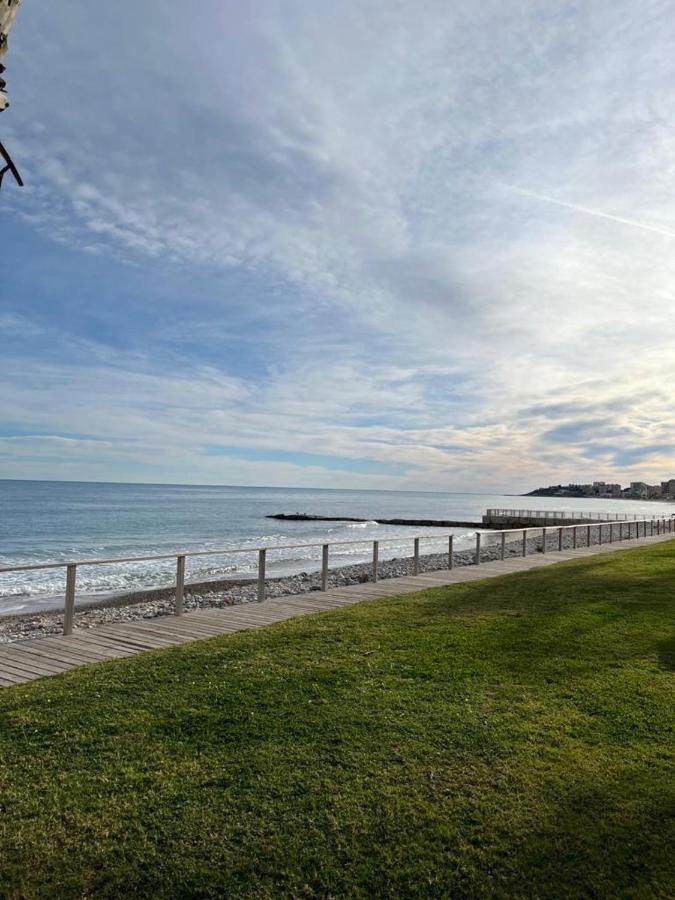 Alquilo Hermoso Apartamento En La Paradisiaca Oropesa Del Mar, 2Habitaciones, 1 Bano, Cocina, Salon, Aire Acondicionado Y Balcon A 400 Metros De La Playa Morro De Gos, Muy Cerca De Supermercados, Comercios Y Bares المظهر الخارجي الصورة